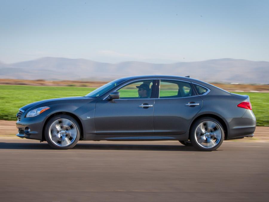  Infiniti Q70 5.6 2013 года  (фото 4 из 7)